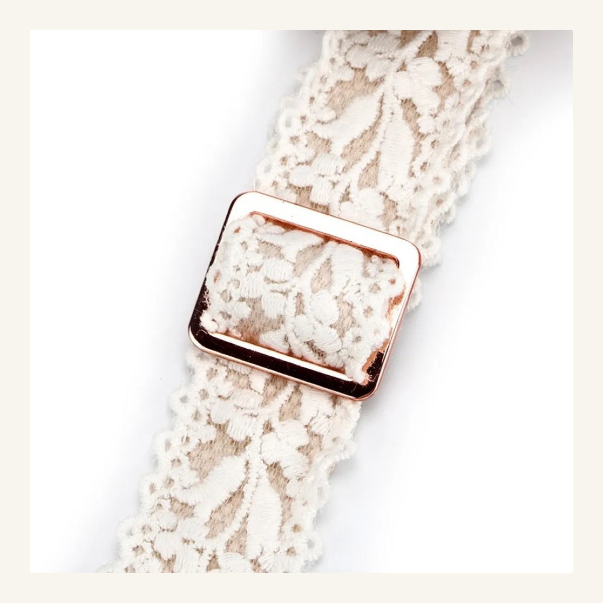 The Fleur Lace Collar & Leash Set